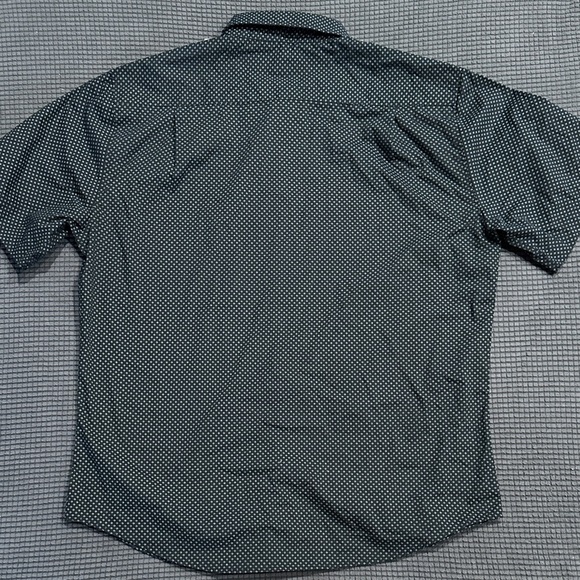 LIMITED TIME $5 ITEM!! Beverly Hills Polo Club Navy Button Down Shirt - Picture 3 of 3